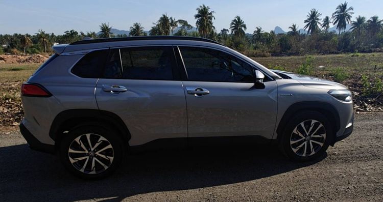 Toyota Corolla Cross 2021 1.8 Hybrid Premium Safety Utility-car ไฮบริด เกียร์อัตโนมัติ บรอนซ์เงิน รูปที่ 2