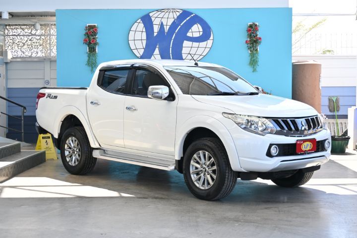 รถ Mitsubishi Triton 2.4 Plus GLS สี ขาว