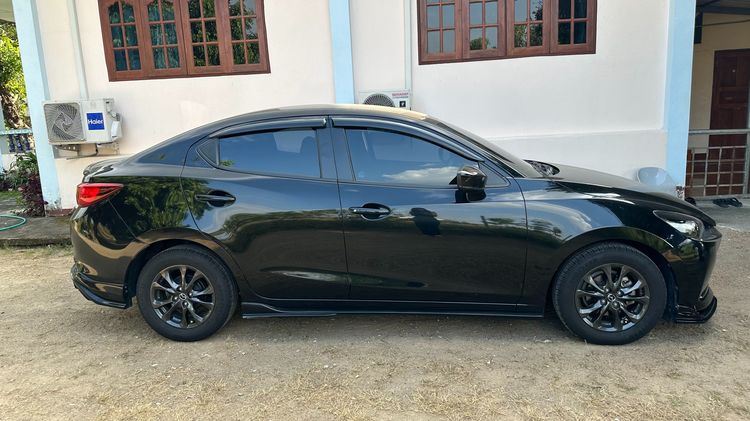รถ Mazda Mazda 2 1.3 Skyactiv-G S Leather Sedan สี ดำ