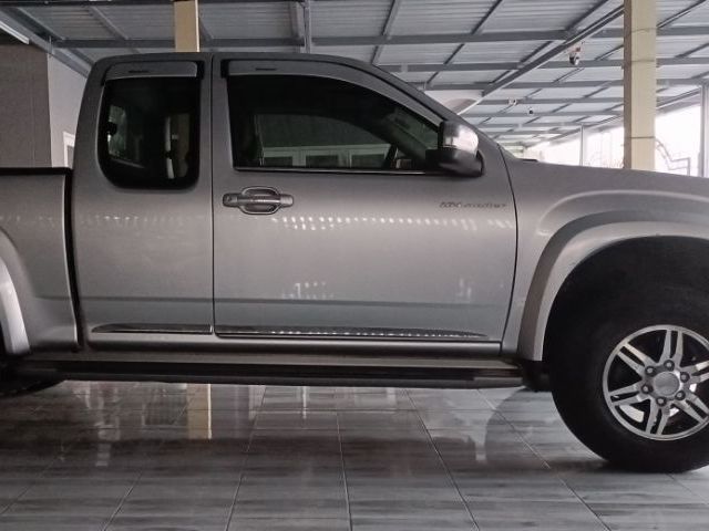 Isuzu D-MAX 2011 2.5 Hi-Lander Super Titanium Pickup ดีเซล ไม่ติดแก๊ส เกียร์ธรรมดา เทา รูปที่ 2