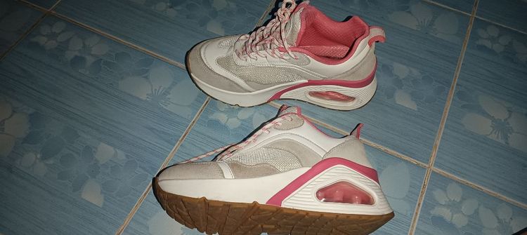 รองเท้าผู้หญิงของแท้ ใส่ครั้งเดี่ยว รูปที่ 2