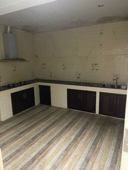 ใช่ ขายหรือให้เช่า ทาวน์โฮม3ชั้น 2 ห้องนอน 3 ห้องน้ำ พื้นชั้น1-3ปูกระเบื้องแล้วคับ รูปที่ 2