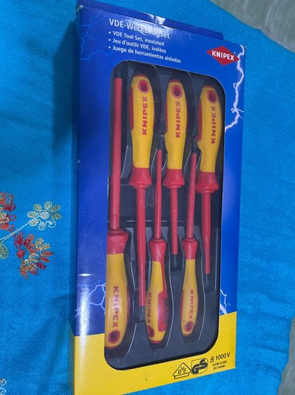 ชุดไขควง หุ้มฉนวน VDE KNIPEX 00 20 12 V02 ชุด 6 ชิ้น