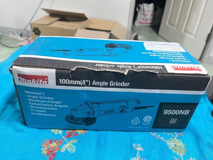 อุปกรณ์เครื่องมือช่าง Makita 9500NB เป็นเครื่องเจียรไฟฟ้าขนาด 4 นิ้ว (100 มม.) ยอดนิยมที่ผลิตในประเทศญี่ปุ่น