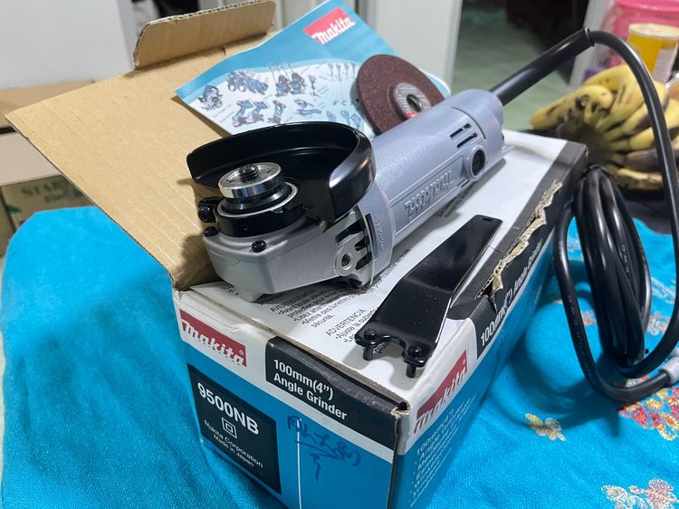 Makita 9500NB เป็นเครื่องเจียรไฟฟ้าขนาด 4 นิ้ว (100 มม.) ยอดนิยมที่ผลิตในประเทศญี่ปุ่น รูปที่ 6