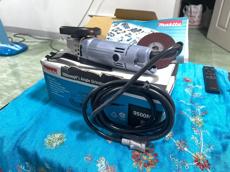 Makita 9500NB เป็นเครื่องเจียรไฟฟ้าขนาด 4 นิ้ว (100 มม.) ยอดนิยมที่ผลิตในประเทศญี่ปุ่น รูปที่ 8