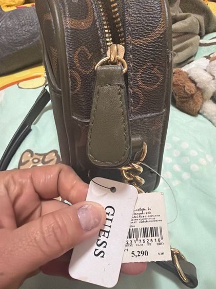 กระเป๋าสะพาย Guess แท้  รูปที่ 5