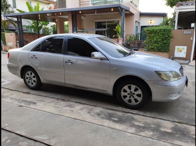 รถ Toyota Camry 2.4 G สี บรอนซ์เงิน