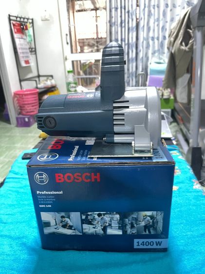 BOSCHGDC140เป็นเครื่องตัดหินอ่อนกระเบื้องแบบใช้มือถือขนาด4นิ้วสภาพ90 รูปที่ 4