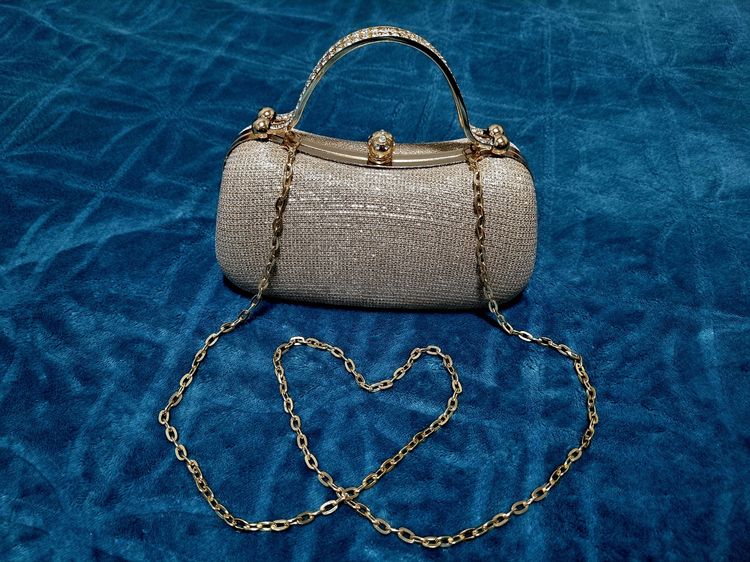 กระเป๋า box clutch สีทอง รูปที่ 4