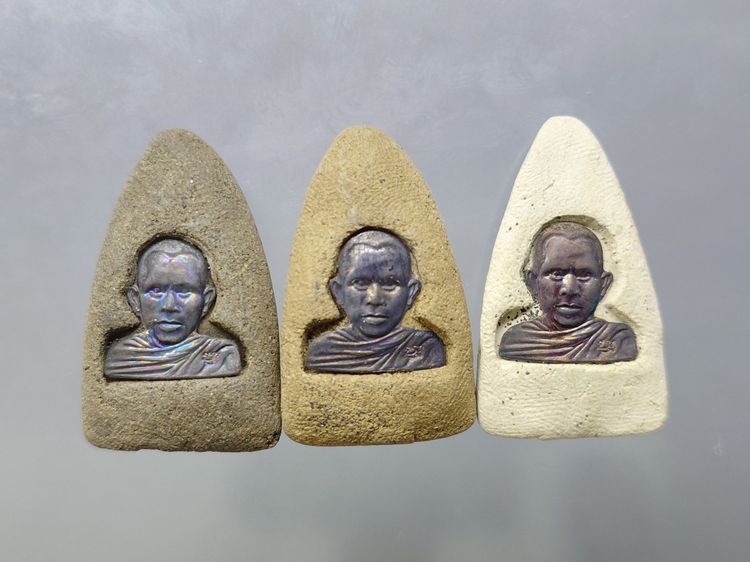 หลวงพ่อทวด เหยียบน้ำทะเลจืด ชุดเนื้อว่าน หลังอาจารย์ทิม นวะ พิมพ์โบราณย้อนยุค รุ่น 101 ปี อาจารย์ทิม ปี2556 พร้อมตลับเดิม รูปที่ 4