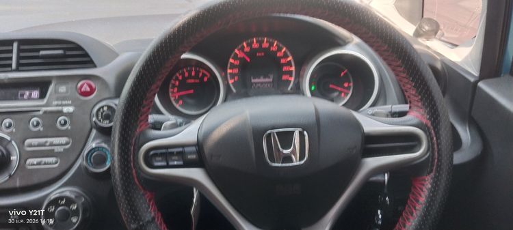 รถ Honda Jazz 1.5 SV i-VTEC สี ฟ้า