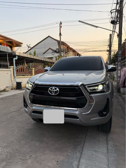 รถ Toyota Hilux Revo Smart Cab 2.4 Mid Prerunner สี เงิน