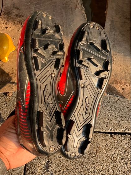 รองเท้าฟุตบอล รูปที่ 4