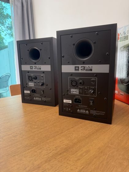 🔊 JBL 305P MKII Studio Monitor Speakers (Pair) — Like New, Boxed รูปที่ 4