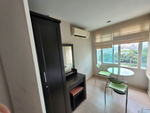 ให้เช่าคอนโดเดอะสแควร์ ตึก C2 ชั้น 8 เดือนละ 5000 บาท