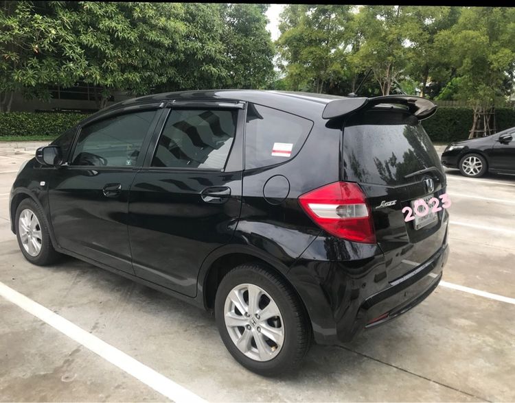 Honda Jazz 2013 1.5 V i-VTEC เบนซิน ไม่ติดแก๊ส เกียร์อัตโนมัติ ดำ รูปที่ 3