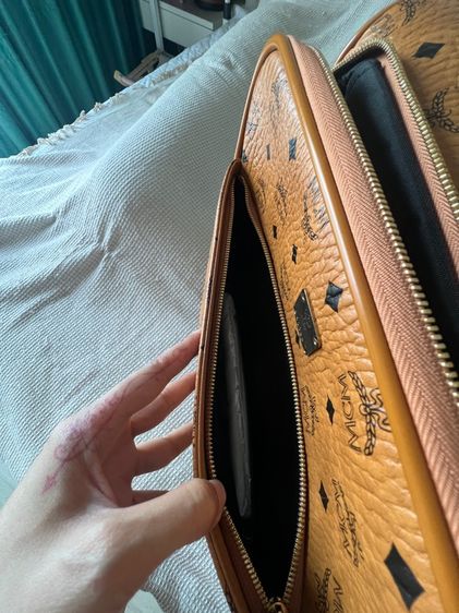 กระเป๋าเดินทางmcm รูปที่ 10