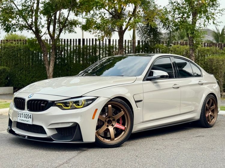 รถ BMW M3 3.2 สี ขาว
