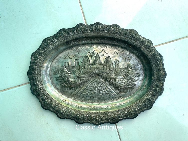 ถาด แกะสลักลายนครวัด กระไหล่เงิน เก่าสะสม รูปที่ 2