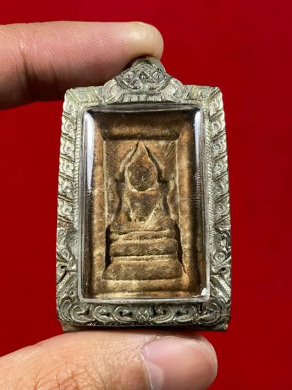 🔺 พระสมเด็จแหวกม่าน หลวงพ่อกวย พร้อมเลี่ยมสวยๆ