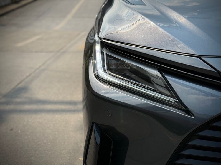 Toyota Yaris ATIV 2023 1.2 Premium Luxury Sedan เบนซิน ไม่ติดแก๊ส เกียร์อัตโนมัติ เทา รูปที่ 2