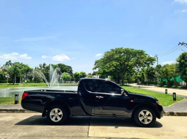 Mitsubishi Triton 2006 2.5 GLX ดีเซล เกียร์อัตโนมัติ ดำ รูปที่ 2