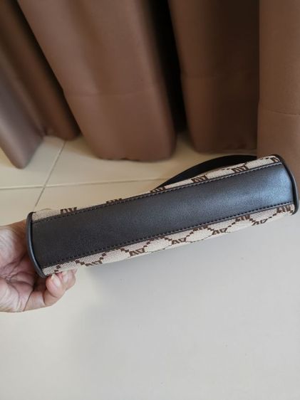 กระเป๋า​แบรนด์​ DIANA​ Valentino​  มือ​ 2 รูปที่ 15