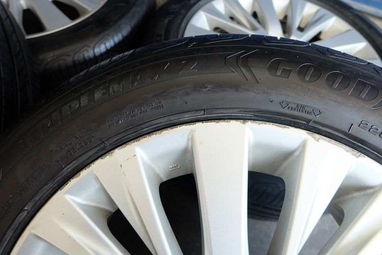 🤩 Alphard 20 18นิ้ว  Top Model  แถมยาง Goodyear 225 55R18  ปี22  รูปที่ 3