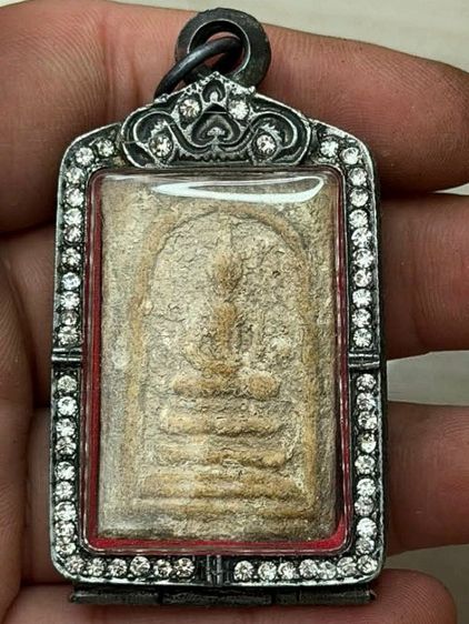 พระสมเด็จเลี่ยมกรอบเก่า