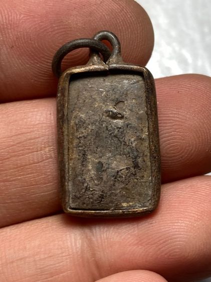 พระเลี่ยมเก่า รูปที่ 2