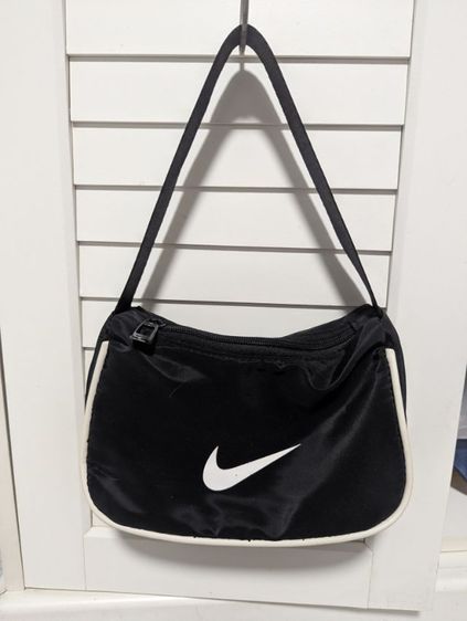 กระเป๋าสะพายไหล่