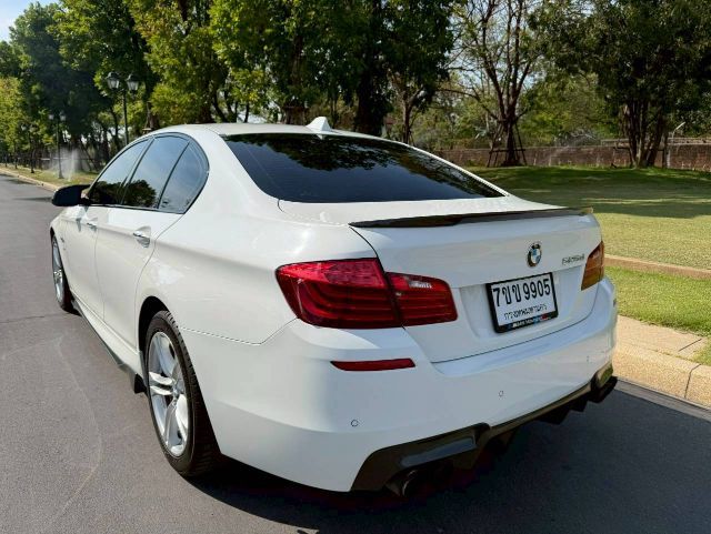 BMW Series 5 2010 525d Sedan ดีเซล ไม่ติดแก๊ส เกียร์อัตโนมัติ ขาว รูปที่ 3