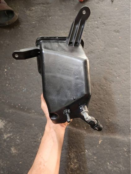 ถังพักน้ำหม้อน้ำ BMW E60 520i 523i 525i 530i รูปที่ 5