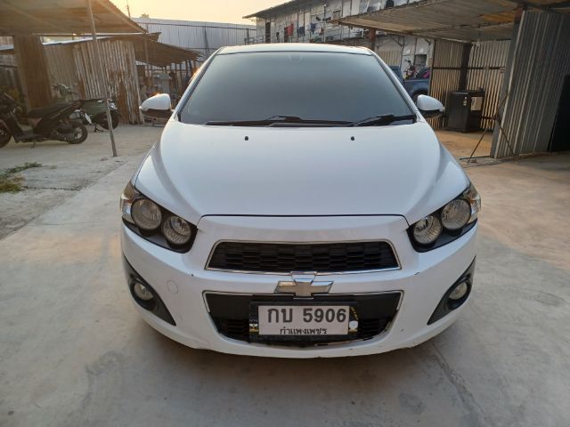 รถ Chevrolet Sonic  1.4 LT สี ขาว