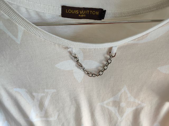 Louis Vuitton Tshirt M อก 36 รูปที่ 3