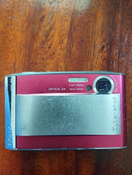 Sony Cyber-shot DSC-T5. กล้องดิจิตอลมือสองสภาพดี. มาพร้อมแบตเตอรี่, สายคล้อง. Features  details. 5.1megapixel CCD captures enough detail  รูปที่ 3