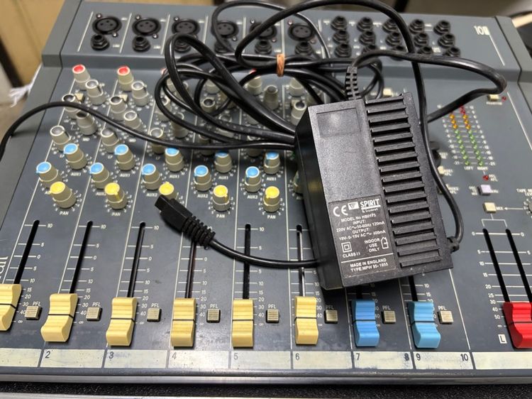 มิกเซอร์ COUND CRAFT  MADE NI.  ENGLAND สภาพสวยเสียงดีครับใช้งานได้ดีทุกระบบขายถูกครับเหลือใช้ครับ รูปที่ 2