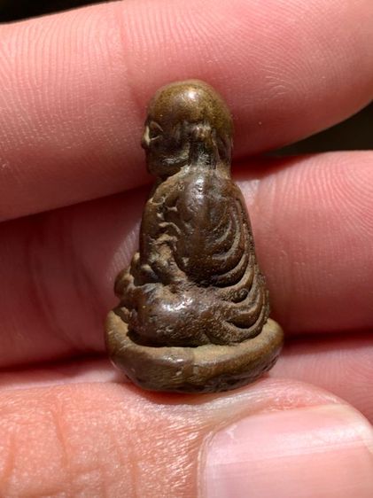 รูปหล่อหลวงพ่อเงินพิมพ์ขี้ตา รูปที่ 4