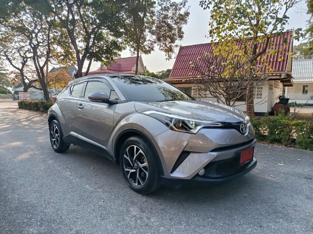 Toyota C-HR 2019 1.8 Mid Sedan เบนซิน ไม่ติดแก๊ส เกียร์อัตโนมัติ เทา รูปที่ 3