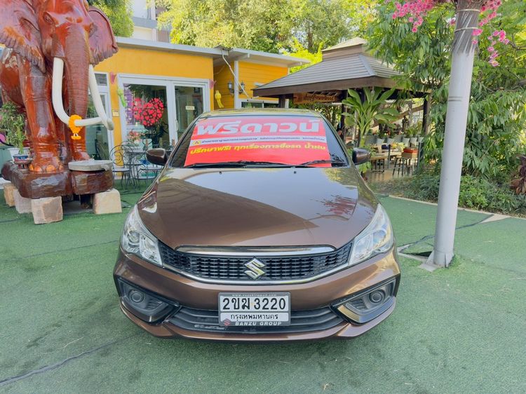 รถ Suzuki Ciaz 1.2 GL สี น้ำตาล