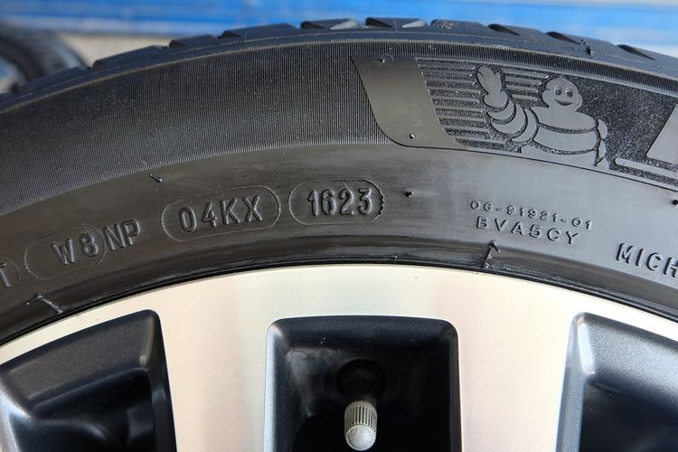 💛 ล้อ TOYOTA  Vellfire 18 นิ้ว  +ยาง Michelin Primacy 4  ขนาด 235 50R18 ปี23  รูปที่ 3