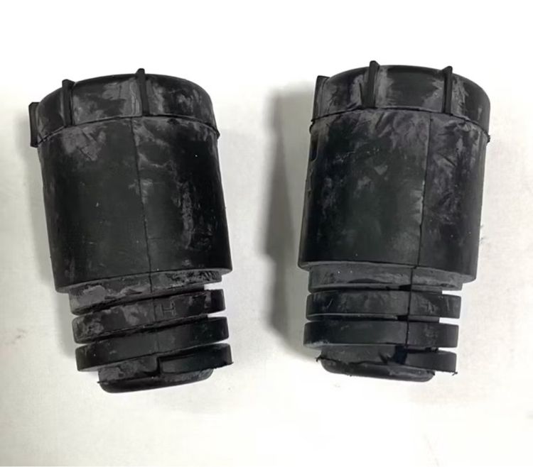 ราคาต่อตัว ยางรองฝากระโปรง หน้า Nissan Amera Almera NOTE นิสสัน อาเมร่า แท้ OEM อะเมร่า ราคาถูก มาร์ช ยางรองฝางกระโปรงหน้า march รูปที่ 3