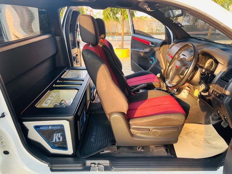 Isuzu D-MAX 2018 1.9 X-Series Speed Pickup ดีเซล ไม่ติดแก๊ส เกียร์ธรรมดา ขาว รูปที่ 4