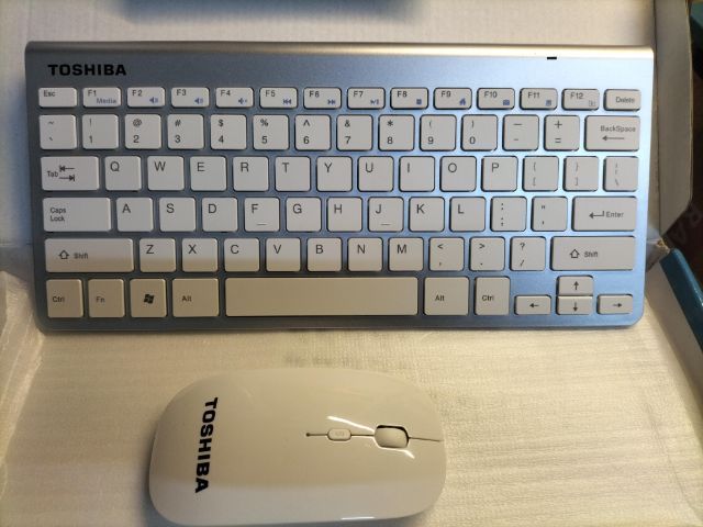 ขาย keyboard mouse รุ่นบาง ของใหม่ ขาย150บาท ค่าส่ง50บาท  เก็บเงินปลายทางค่าส่ง80บาท(โอนค่าส่ง80บาทก่อน) รูปที่ 3