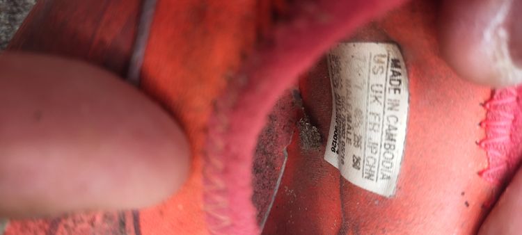 รองเท้าฟุตบอล size 40.5 รูปที่ 3