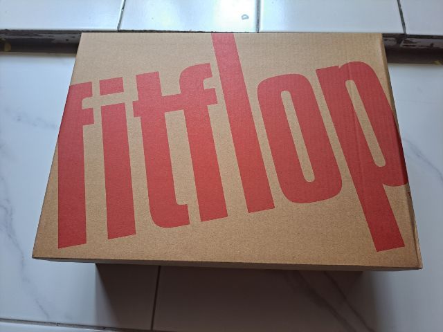 รองเท้า fitflop มือ 1 เบอร์ 42 รูปที่ 2
