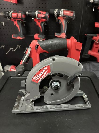 เลื่อยวงเดือน Milwaukee 2730-20 M18 มือ2 สภาพดี ไม่รวมแบต