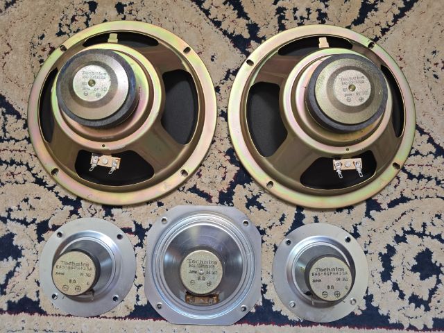 ดอก DRIVER ลำโพงกรวยกระดาษ
แบรนด์ Technics (Made in Japan)
ขนาดดอกลำโพง  8นิ้ว 4นิ้ว 2.5นิ้ว
ราคายกชุด 300 บาท รูปที่ 10