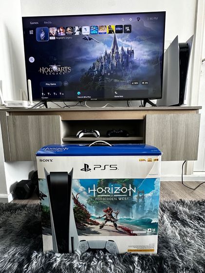 Sony PS5 (Playstation 5) เครื่องเกมส์โซนี่ เพลย์สเตชั่น เชื่อมต่อไร้สายได้ 🎮 PlayStation 5 Digital Edition + 2 Controllers Excellent condition
